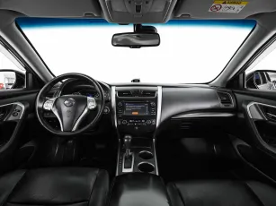 Nissan  8