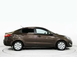 Kia  4