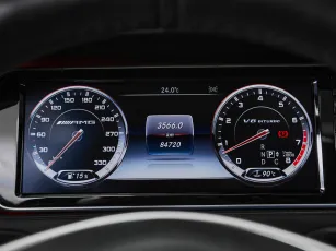 Mercedes-Benz  11