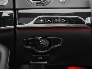Mercedes-Benz  12
