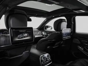 Mercedes-Benz  23