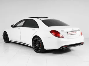 Mercedes-Benz  4
