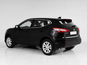 Nissan  4