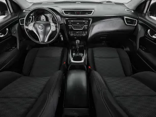 Nissan  8