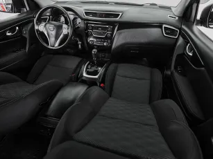 Nissan  9