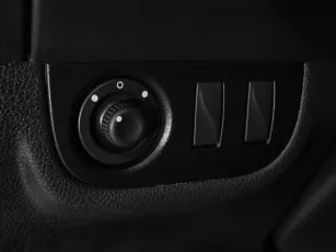Renault  13