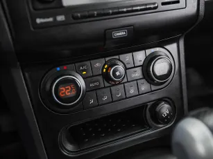Nissan  15