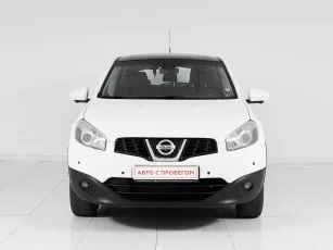 Nissan  2