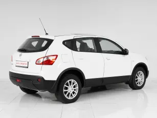 Nissan  6