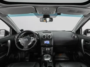 Nissan  8