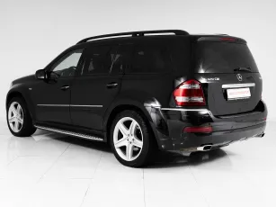 Mercedes-Benz  4