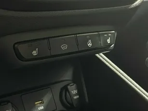 Hyundai  11