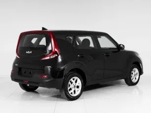 Kia  6