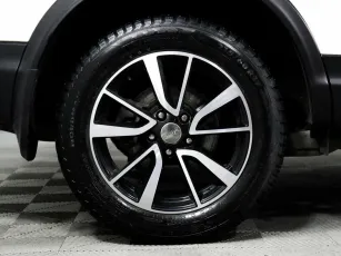 Nissan  8