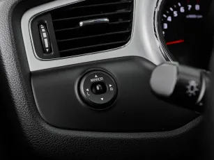 Kia  10