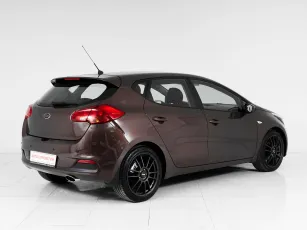 Kia  6