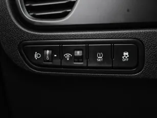 Kia  12