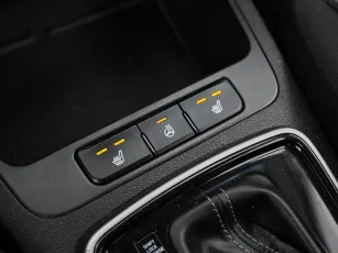 Kia  15