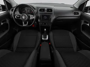 Volkswagen  8