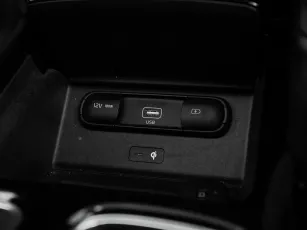 Kia  27