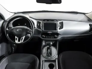 Kia  10