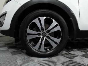 Kia  8