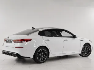 Kia  6