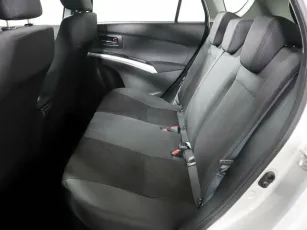 Suzuki  12