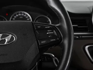 Hyundai  12
