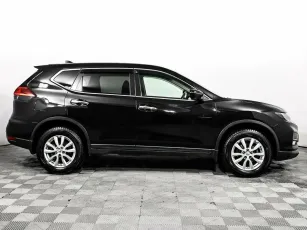 Nissan  4