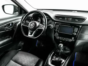 Nissan  8