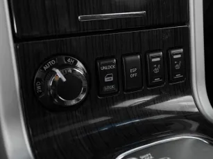 Nissan  18
