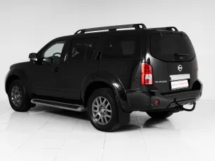 Nissan  4
