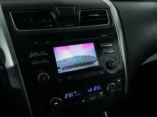 Nissan  11