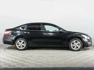 Nissan  4