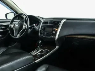 Nissan  7