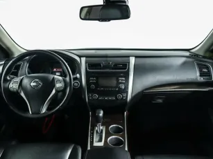 Nissan  8