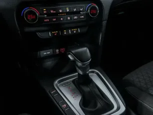 Kia  10