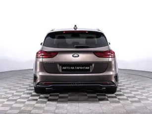 Kia  4