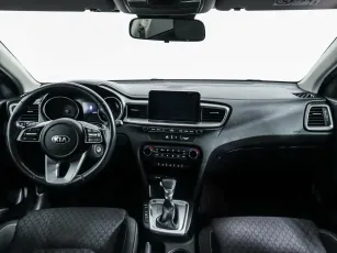 Kia  6