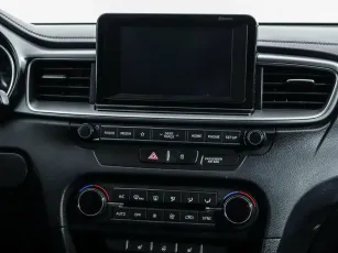 Kia  8