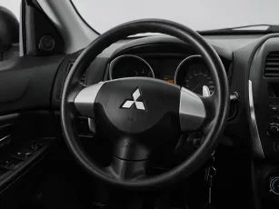 Mitsubishi  10