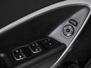 Hyundai  11