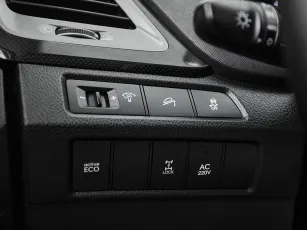 Hyundai  12