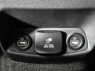 Hyundai  24