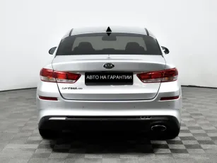 Kia  6