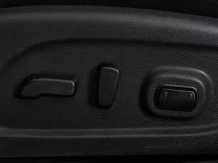 Nissan  17