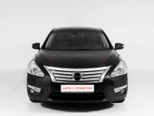 Nissan  2