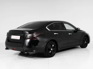 Nissan  6