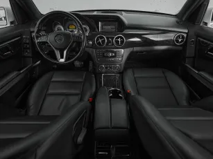 Mercedes-Benz  8